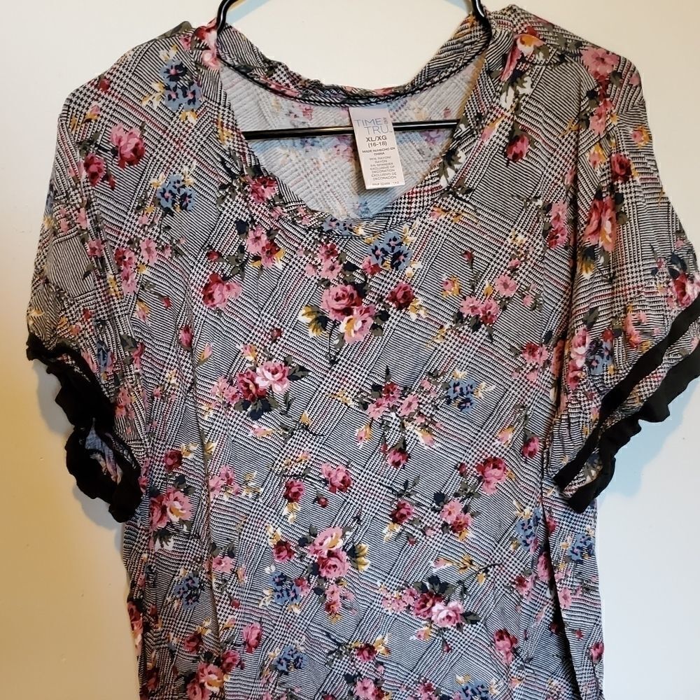 Womens Time And Tru Shirt